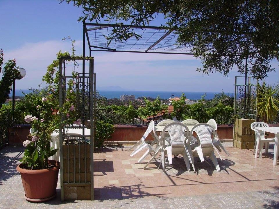 La Casa Di Mariu Bed & Breakfast Furnari Luaran gambar